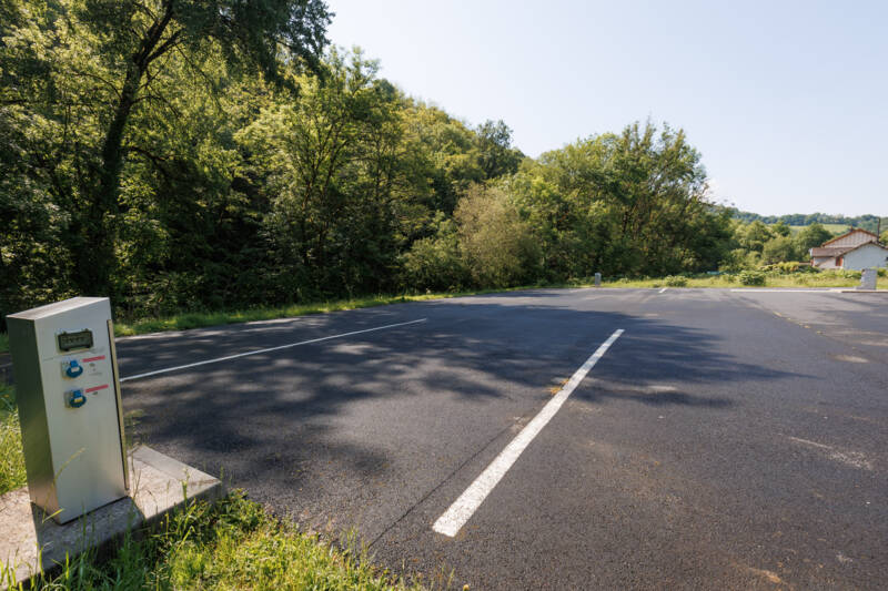 Aire camping-cars (2) Aire camping-cars (2)