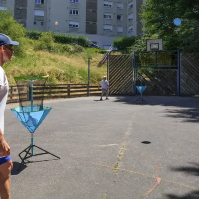 Activité sportive au City-stade de la Châtaigneraie