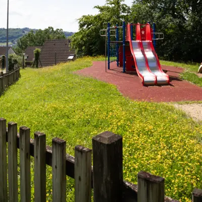 Aire de jeux pour enfants dans le quartier du Rodarel