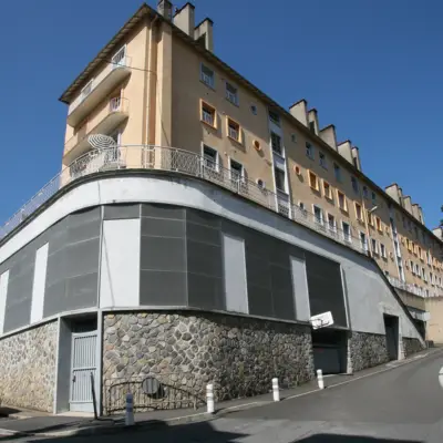 Vue extérieure du parking du Pas Roulant